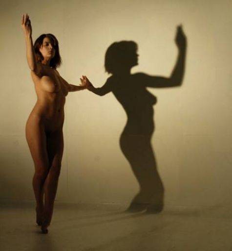 Niki-Marie model, shape shadow maybe lovely critique Simon Q. Walden, FilmPhotoAcademy.com, sqw, FilmPhoto, photography
