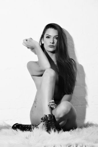Simon Q. Walden, FilmPhotoAcademy.com, sqw, FilmPhoto, photography , nudephotography, locationshoot, modelling, fashion poses, fashiondaily, poses, art nude, pose, sensual_art, nudephotography, redhead, hot, shoelove, posing, form, urbex, shoes, rockchick